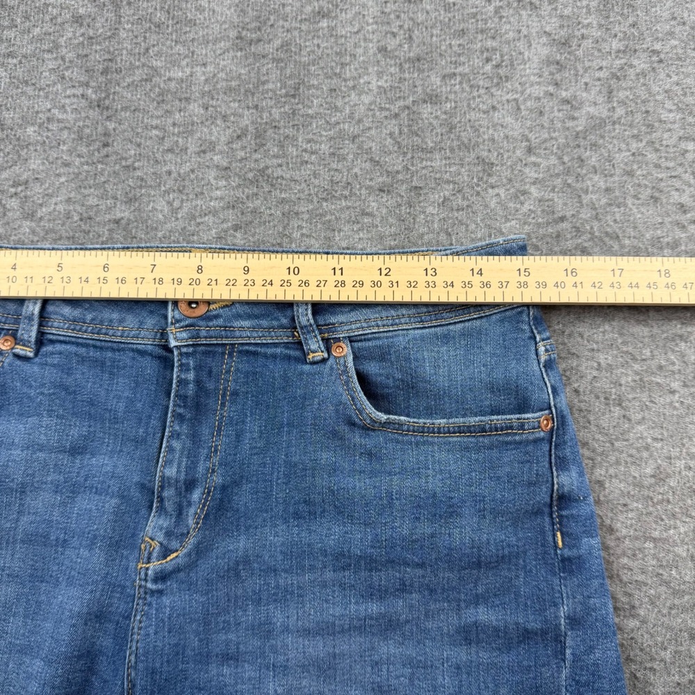 H&M Divided Denim Shorts Women's 8 Blue Distressed Raw Hem Mid Rise 0317106 4 - Picture 4 of 10